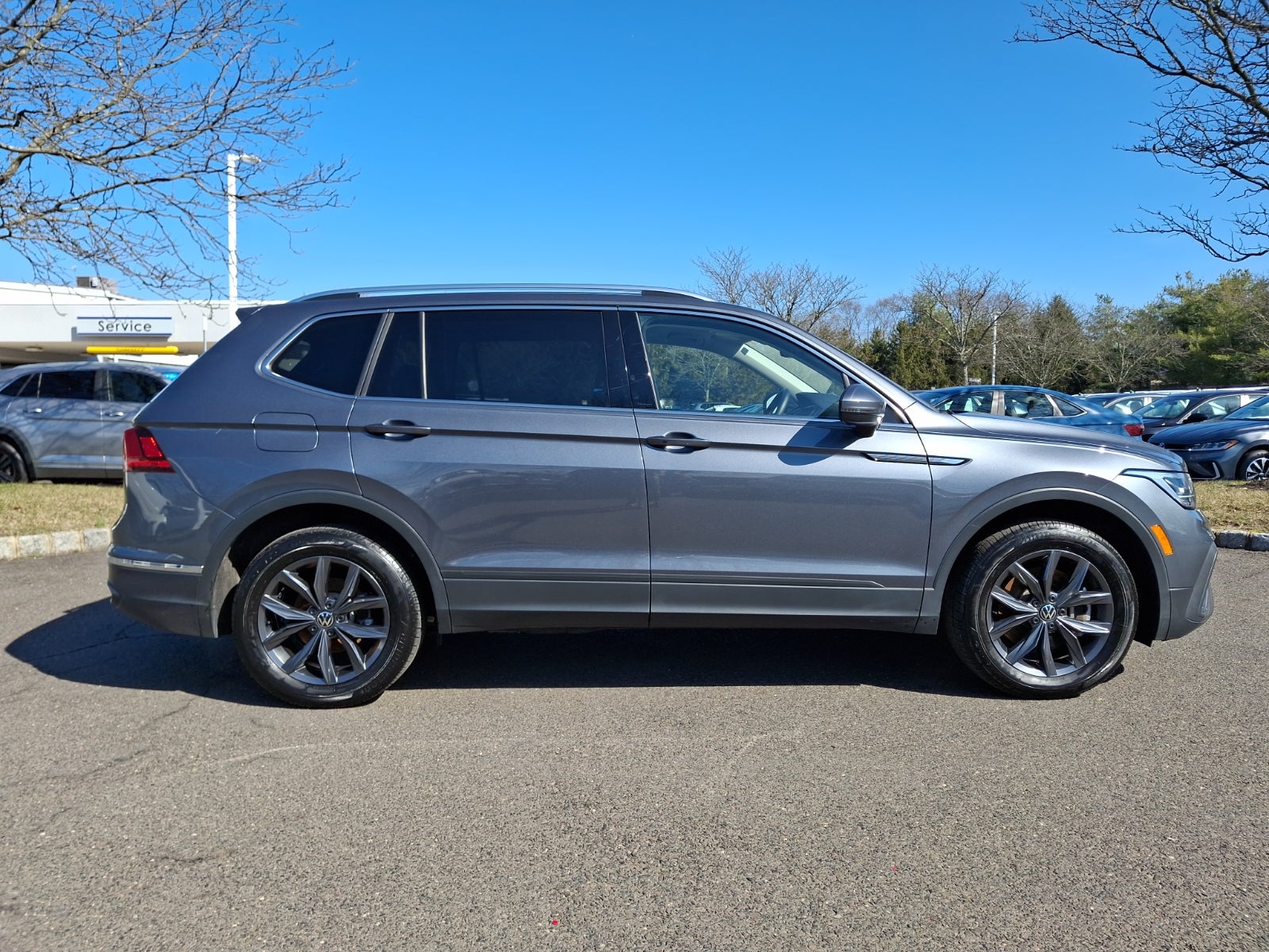 2024 Volkswagen Tiguan 2.0T SE
