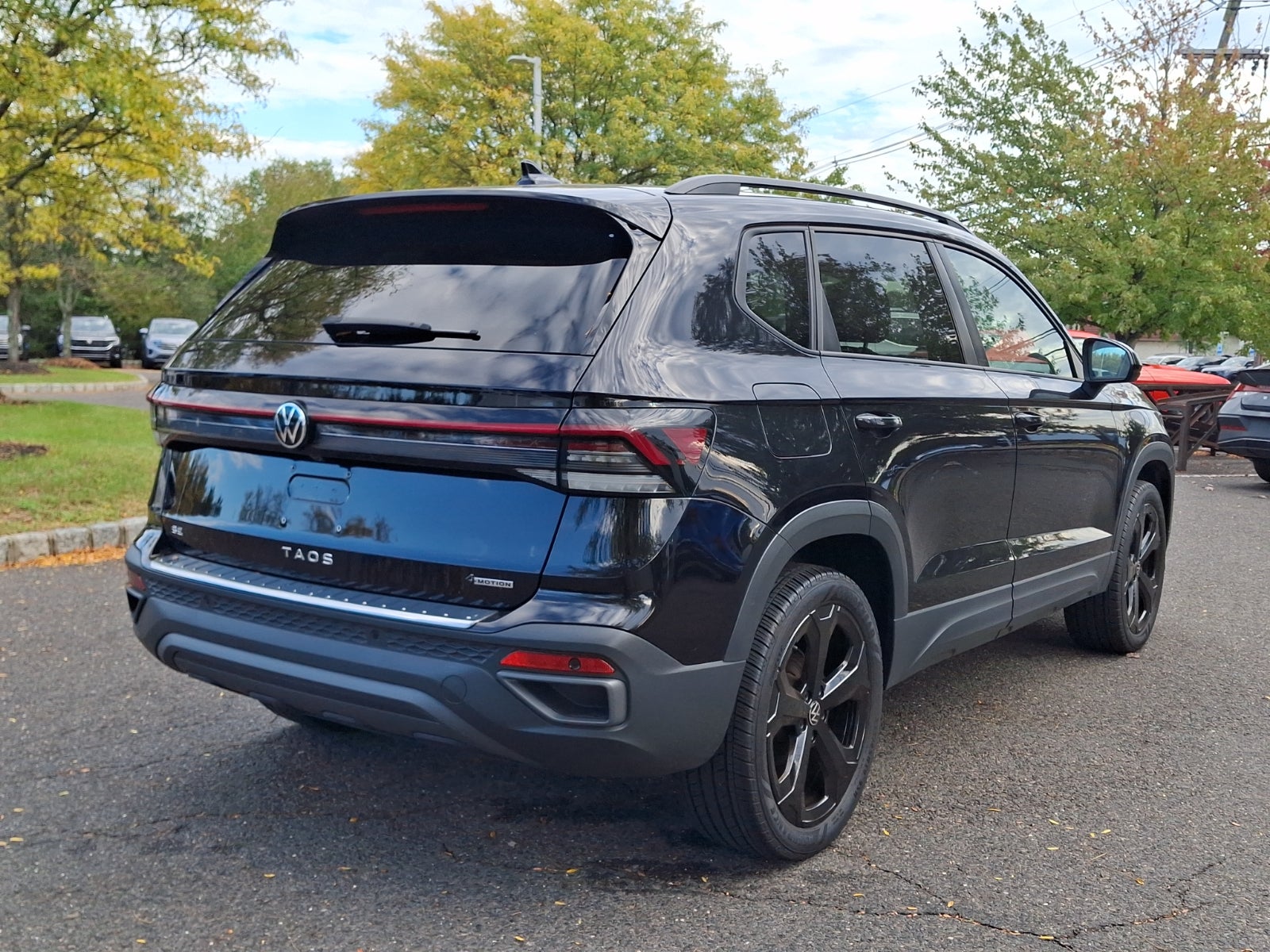 2025 Volkswagen Taos 1.5T SE Black