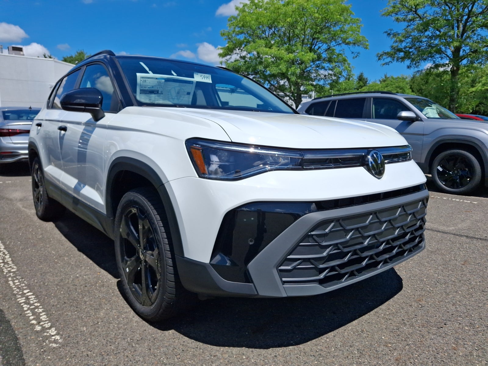 2026 Volkswagen Taos SE Black