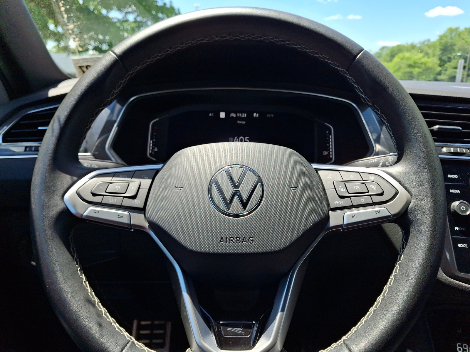 2023 Volkswagen Tiguan 2.0T SEL R-Line