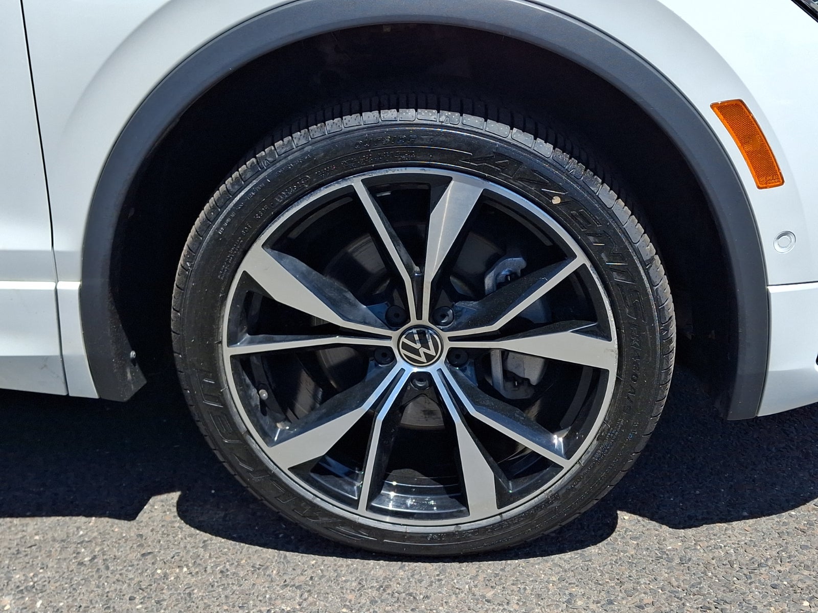 2023 Volkswagen Tiguan 2.0T SEL R-Line