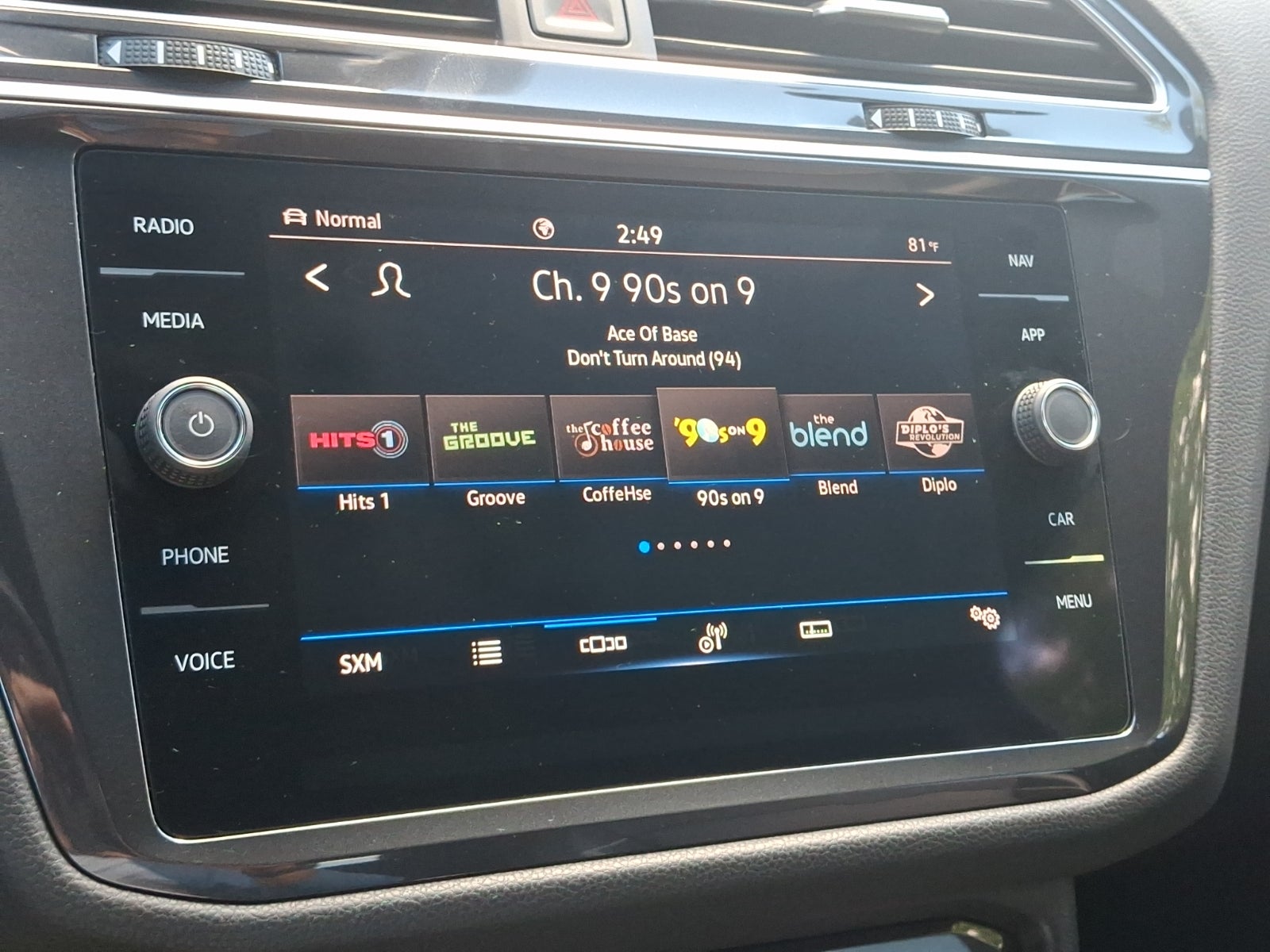 2024 Volkswagen Tiguan 2.0T SEL R-Line