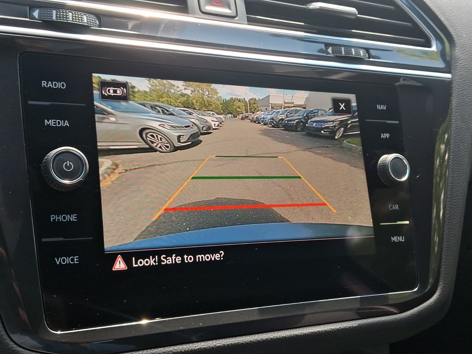 2024 Volkswagen Tiguan 2.0T SEL R-Line
