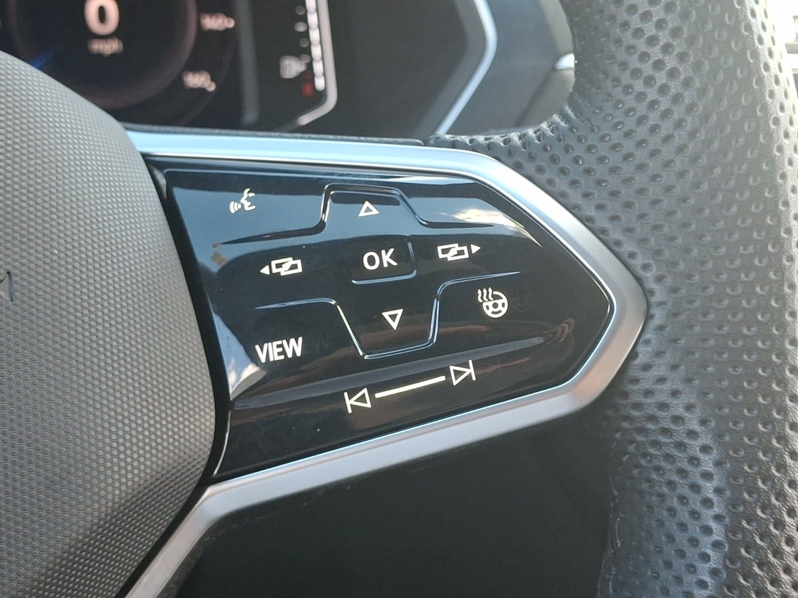 2024 Volkswagen Tiguan 2.0T SEL R-Line