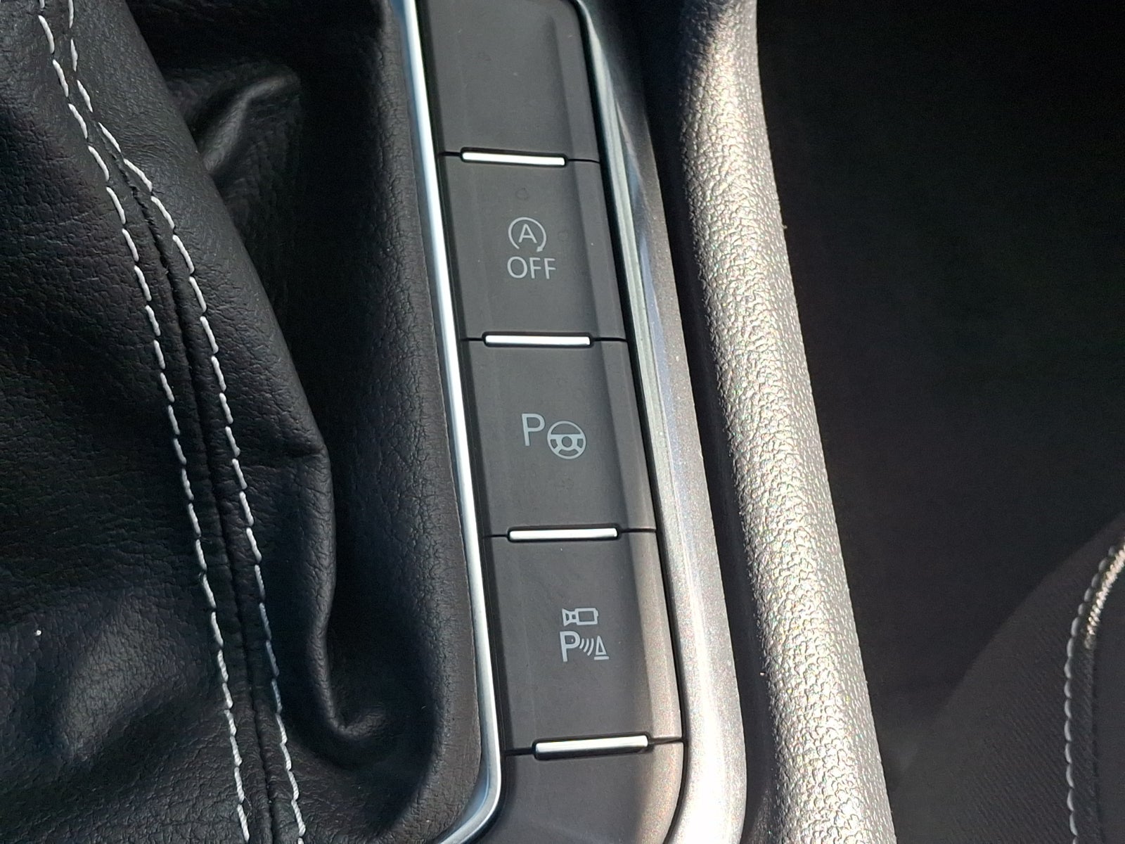 2024 Volkswagen Tiguan 2.0T SEL R-Line