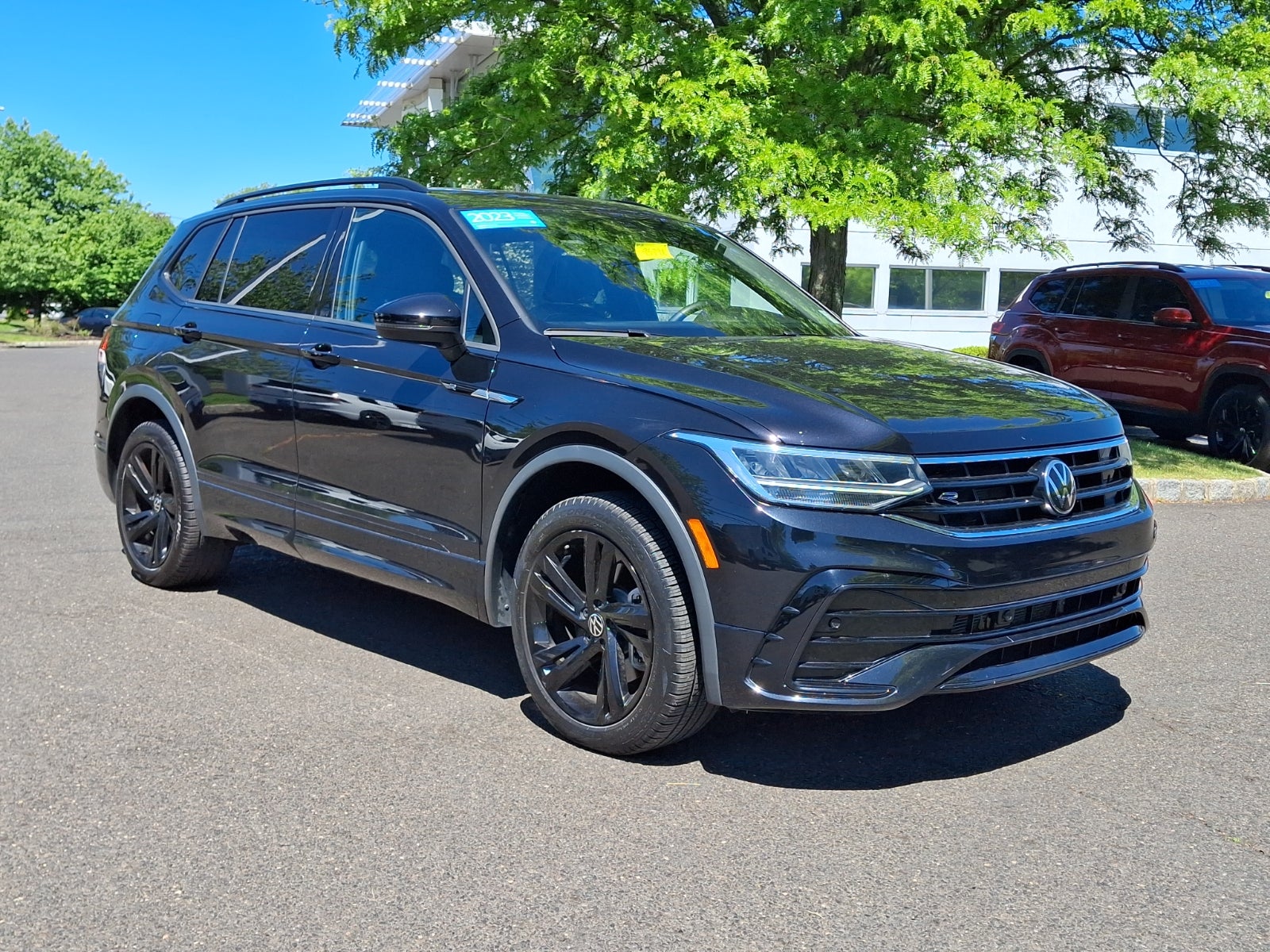 2023 Volkswagen Tiguan 2.0T SE R-Line Black