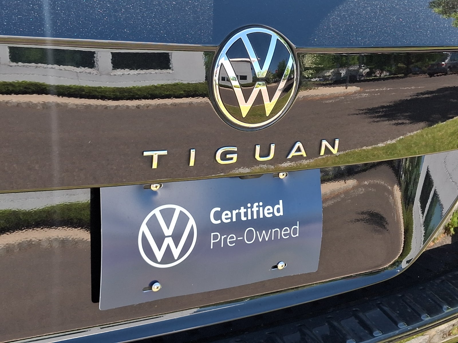 2023 Volkswagen Tiguan 2.0T SE R-Line Black