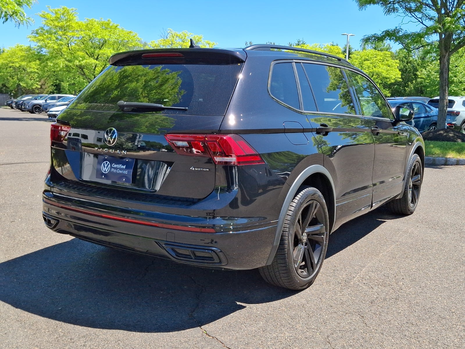 2023 Volkswagen Tiguan 2.0T SE R-Line Black