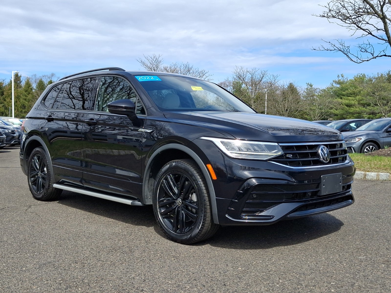 2022 Volkswagen Tiguan 2.0T SE R-Line Black