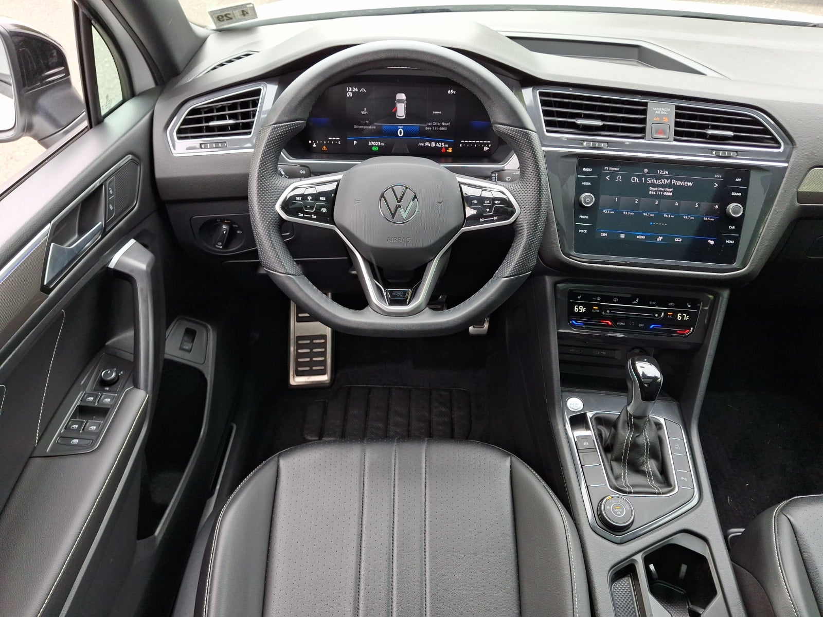 2024 Volkswagen Tiguan 2.0T SE R-Line Black
