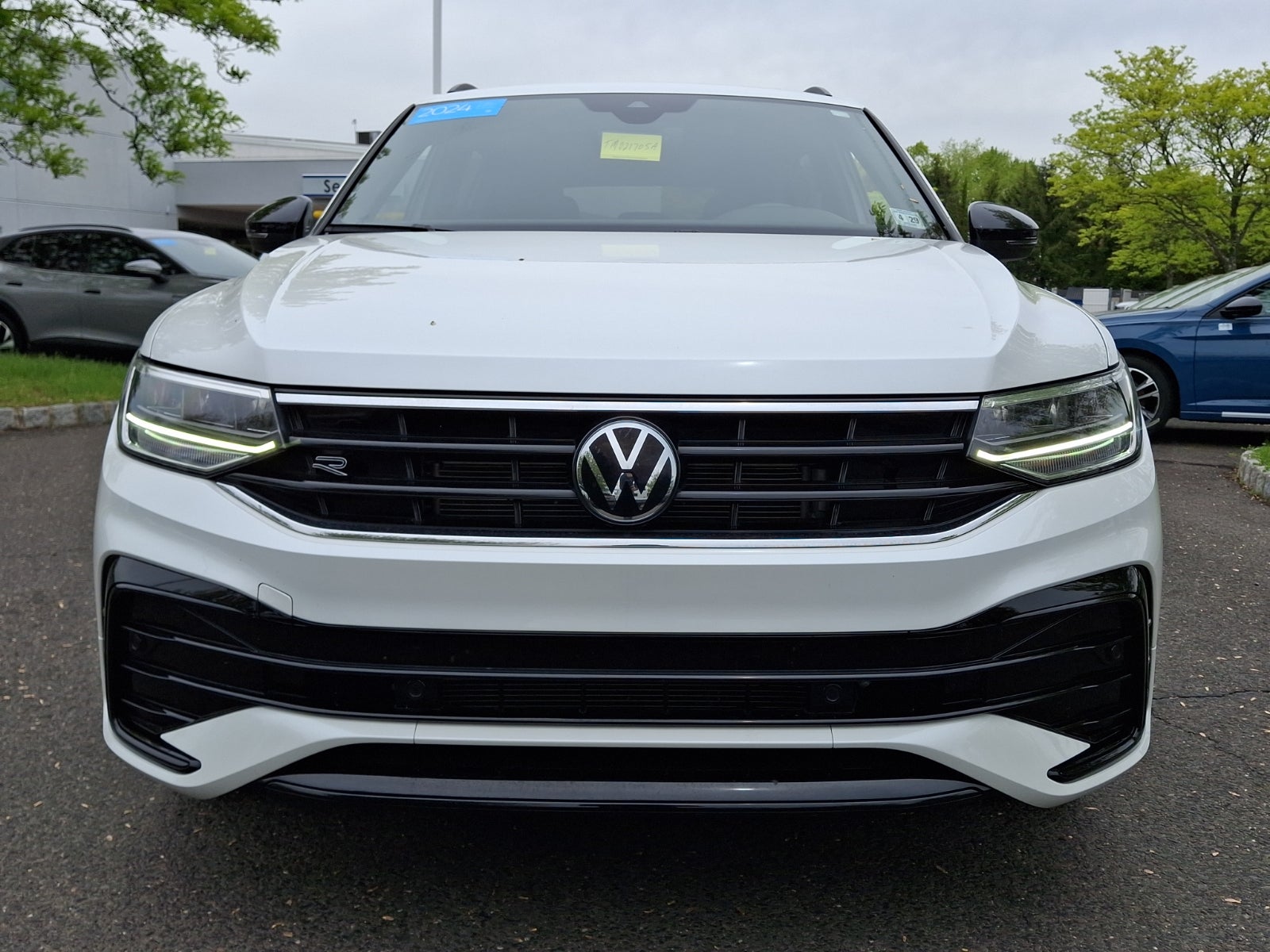 2024 Volkswagen Tiguan 2.0T SE R-Line Black