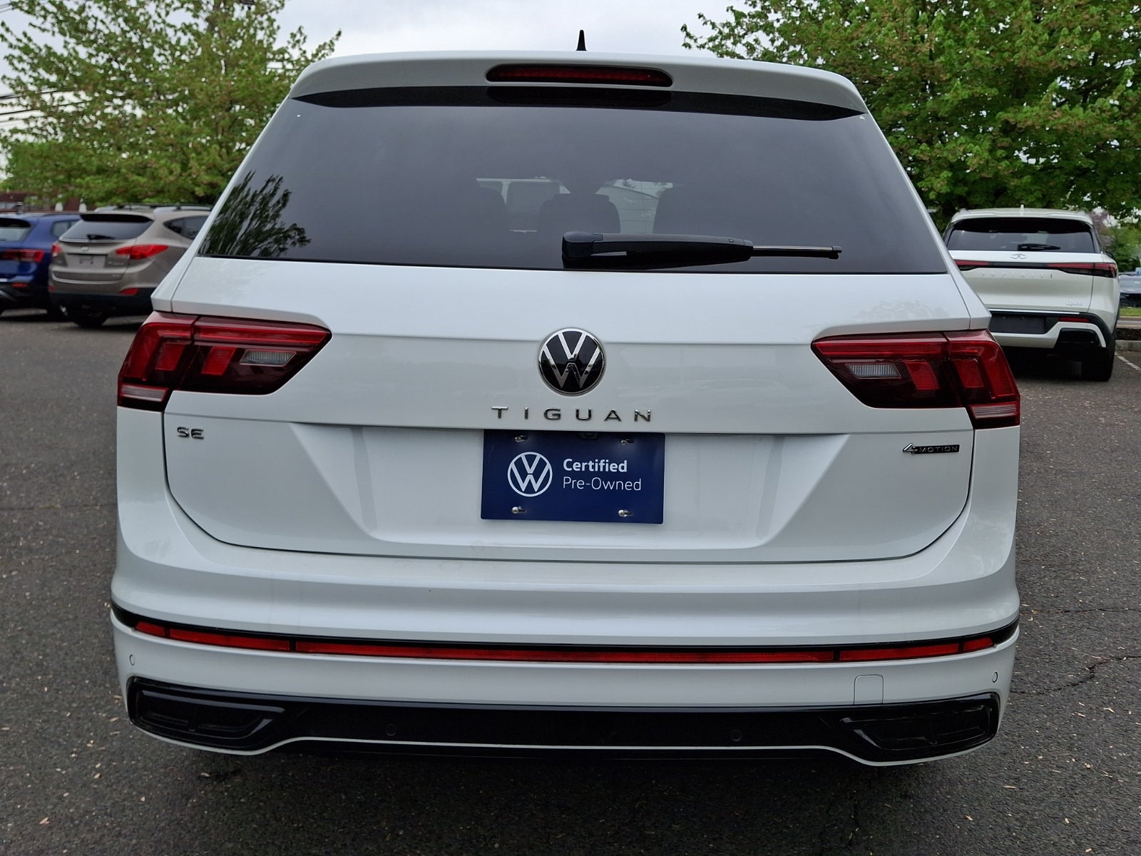 2024 Volkswagen Tiguan 2.0T SE R-Line Black