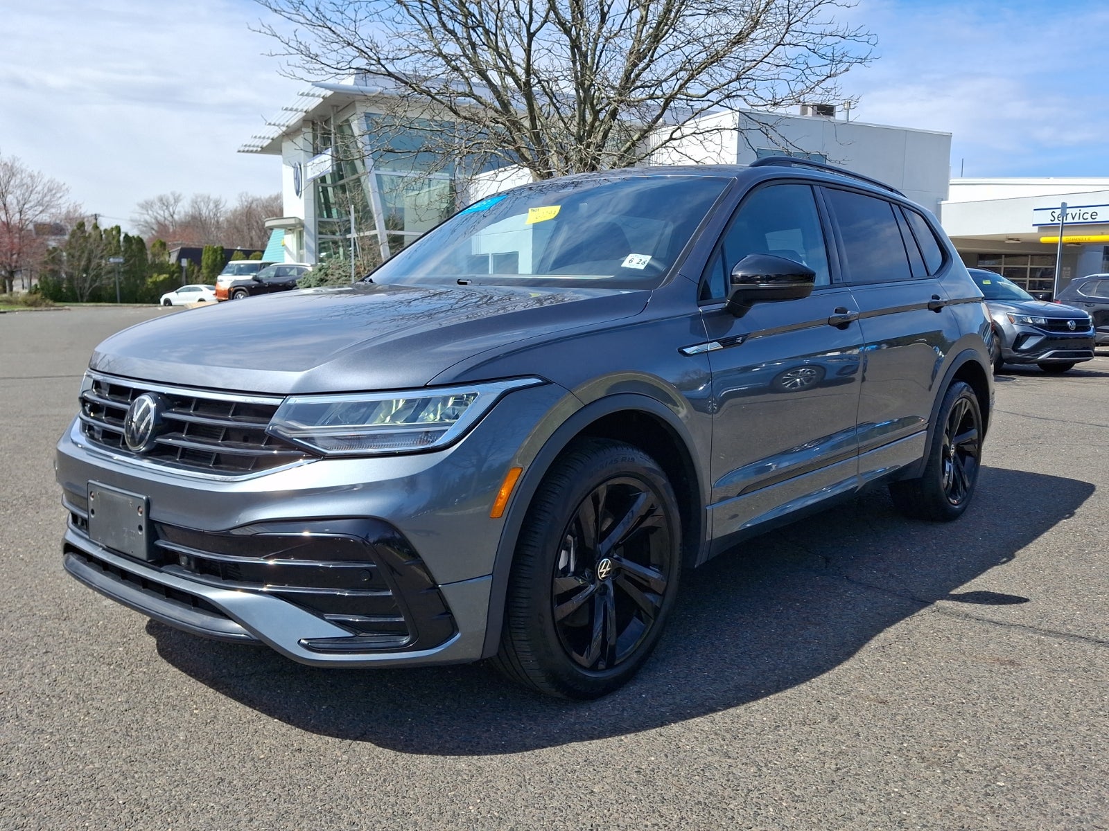 2023 Volkswagen Tiguan 2.0T SE R-Line Black