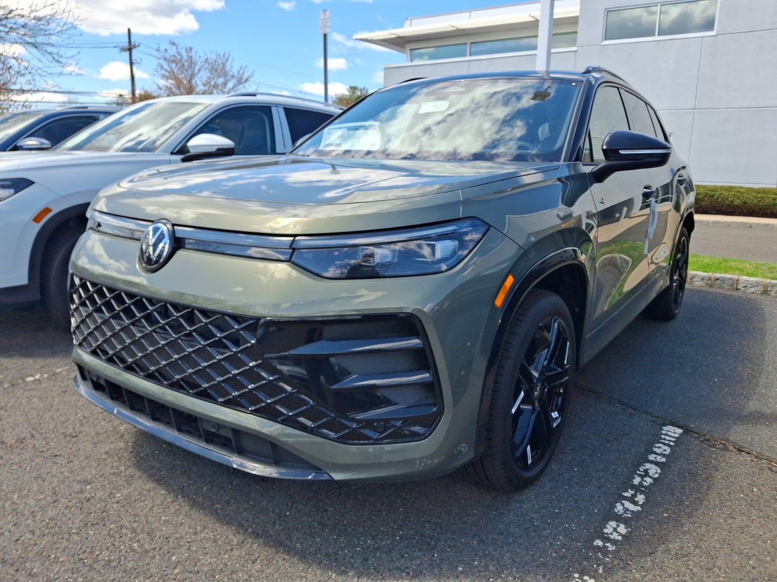 2026 Volkswagen Tiguan SE R-Line Black