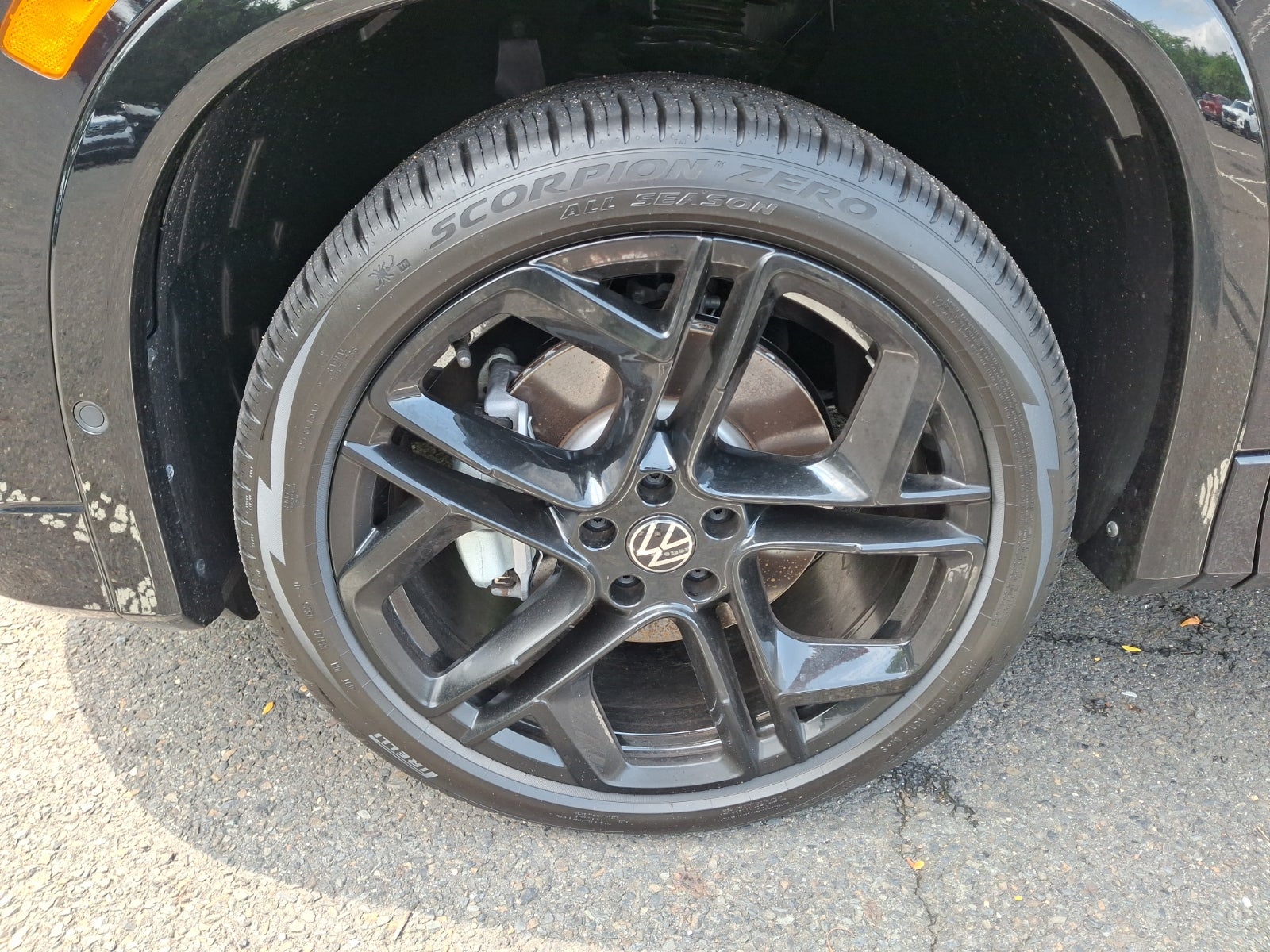 2026 Volkswagen Tiguan SE R-Line Black