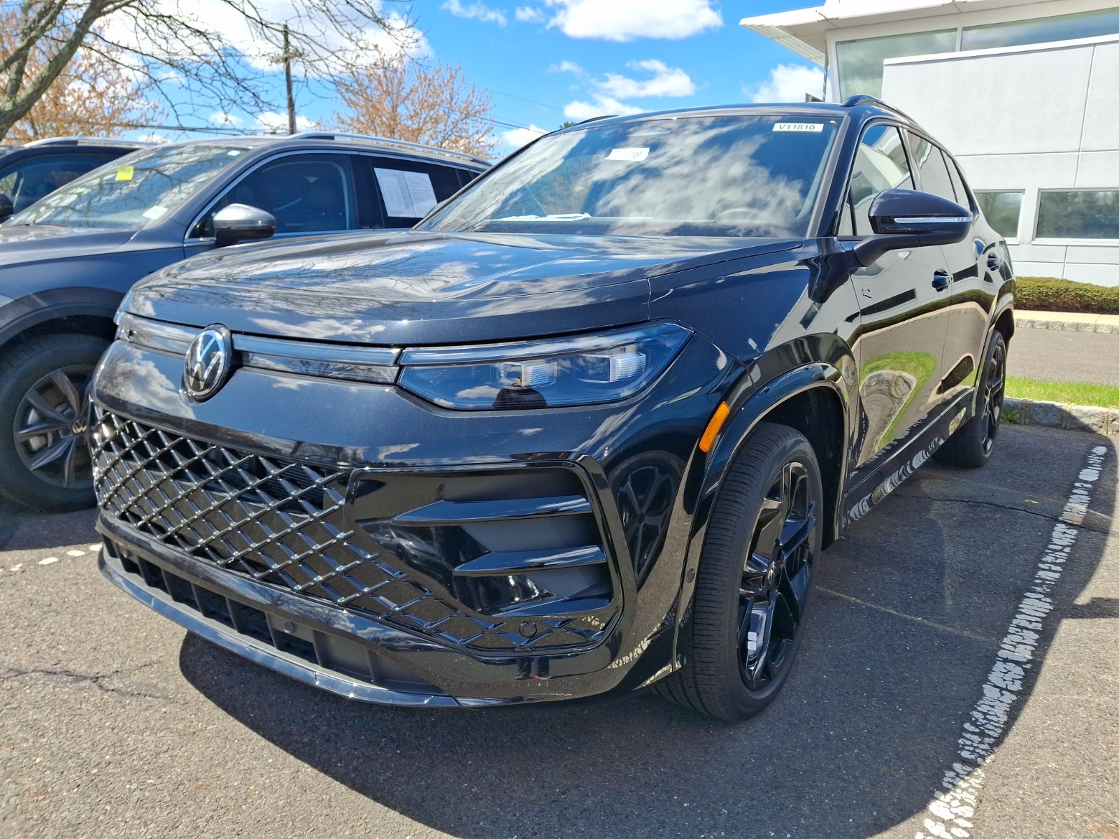 2026 Volkswagen Tiguan SE R-Line Black