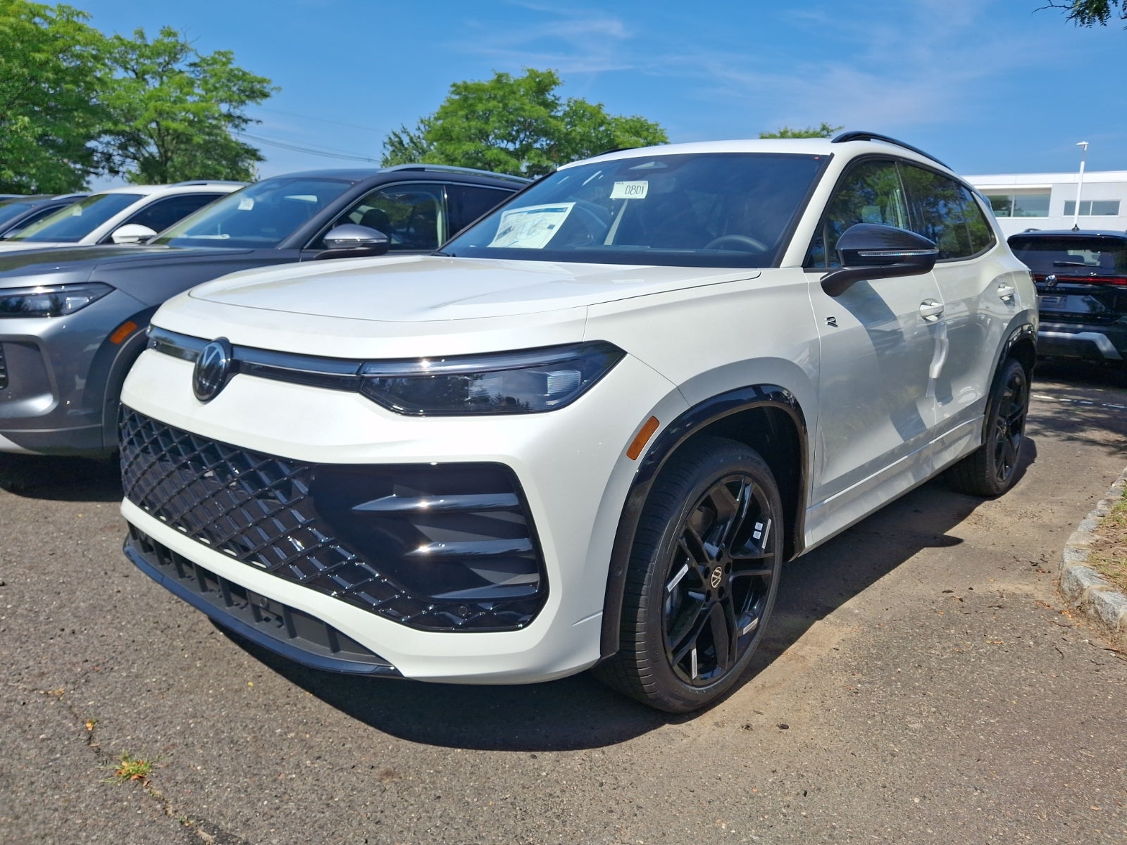 2026 Volkswagen Tiguan SE R-Line Black