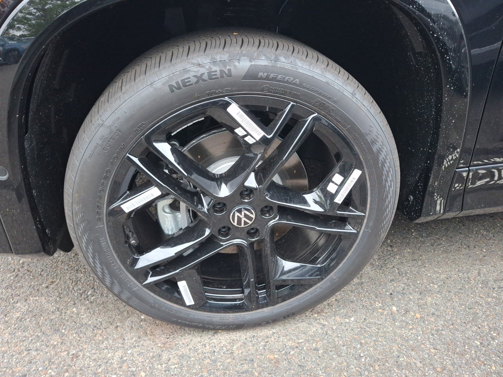2026 Volkswagen Tiguan SE R-Line Black