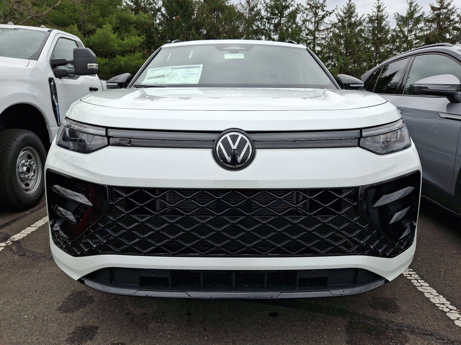 2026 Volkswagen Tiguan SE R-Line Black