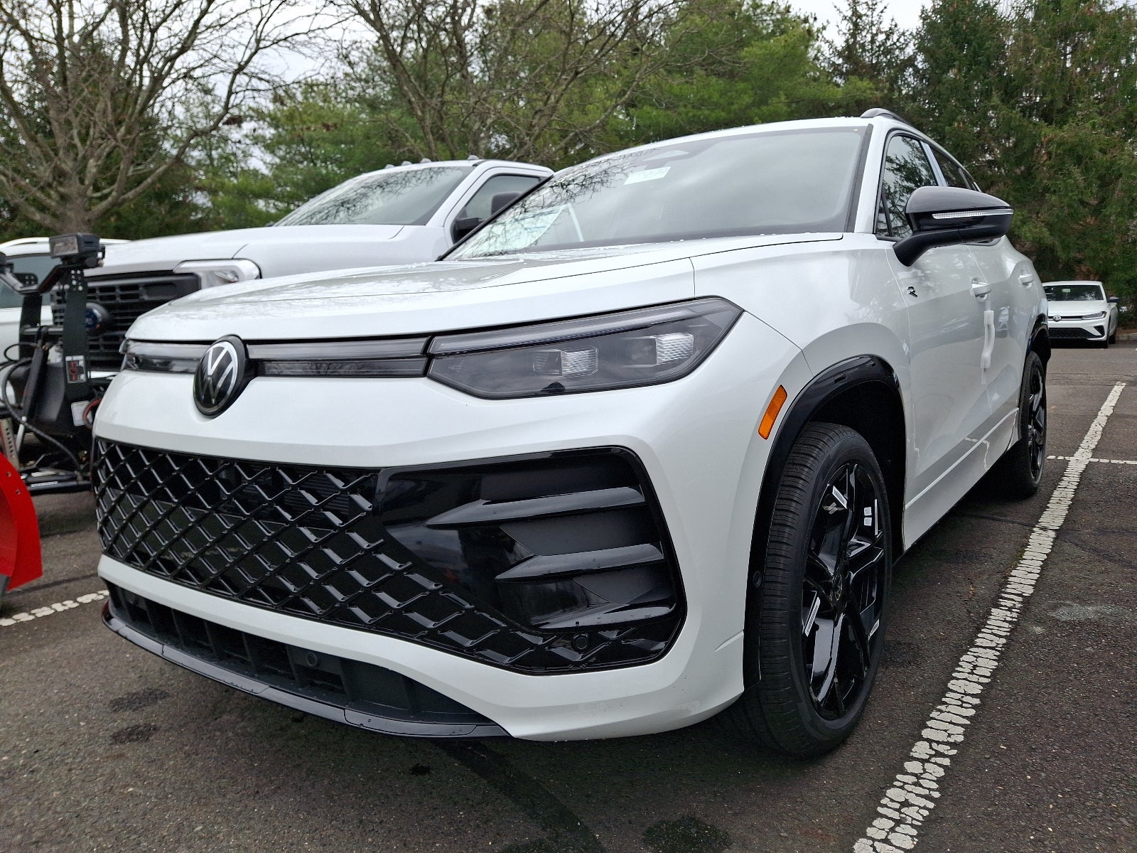 2026 Volkswagen Tiguan SE R-Line Black