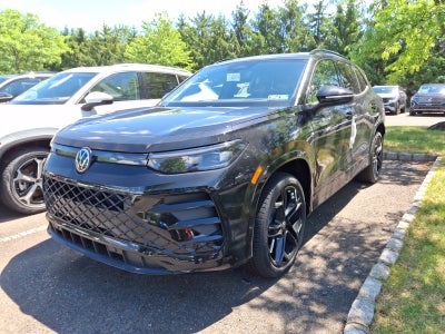 2026 Volkswagen Tiguan SE R-Line Black