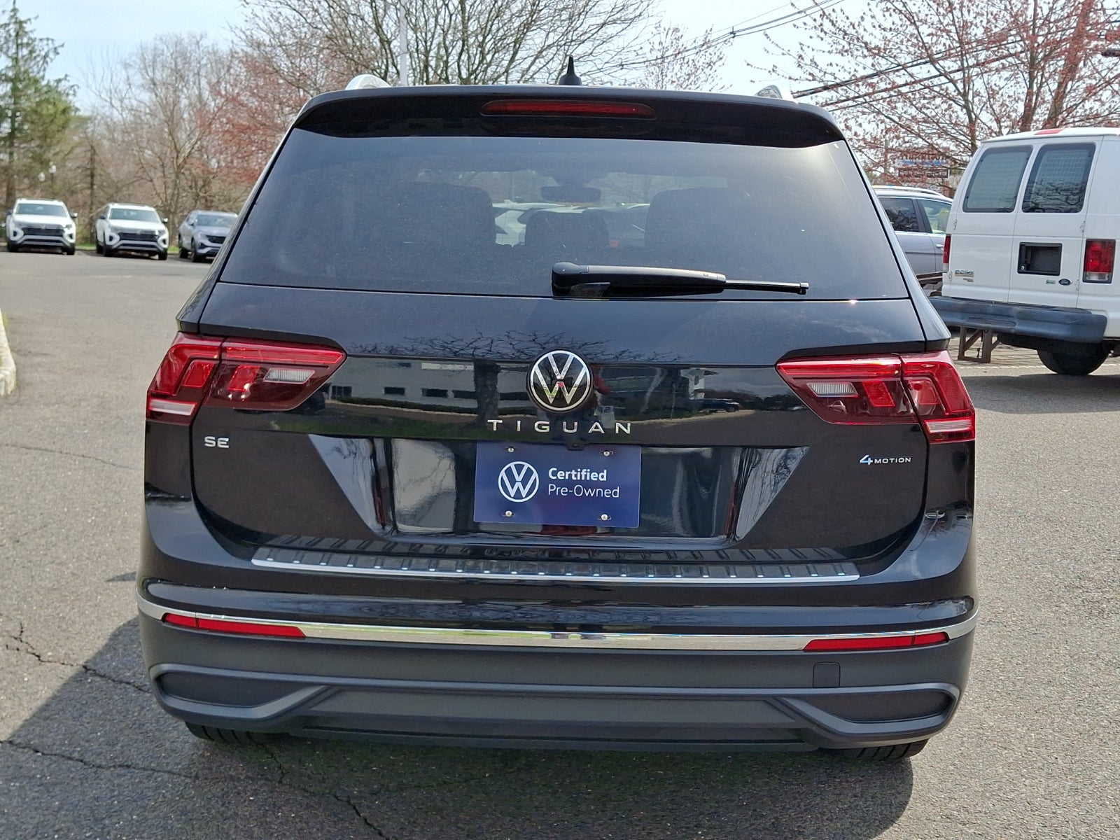 2024 Volkswagen Tiguan 2.0T SE