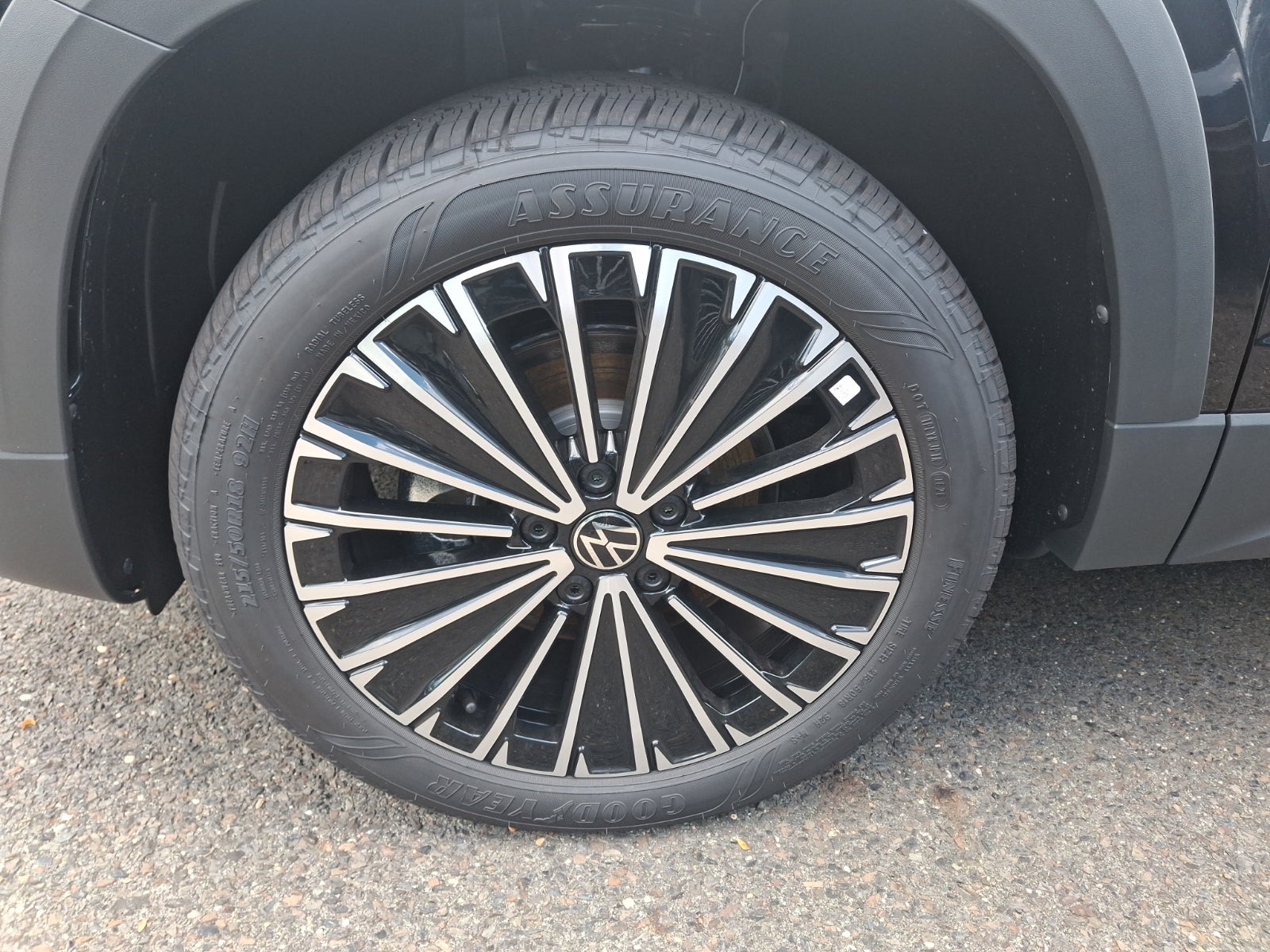 2026 Volkswagen Taos SE