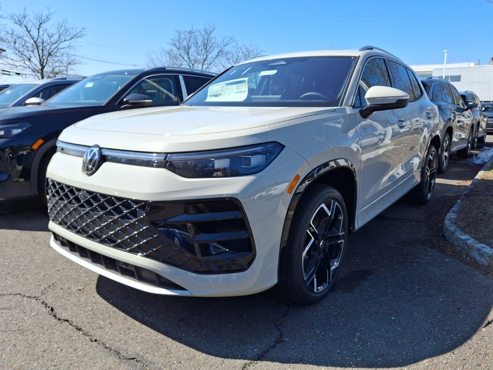 2026 Volkswagen Tiguan SEL R-Line Turbo