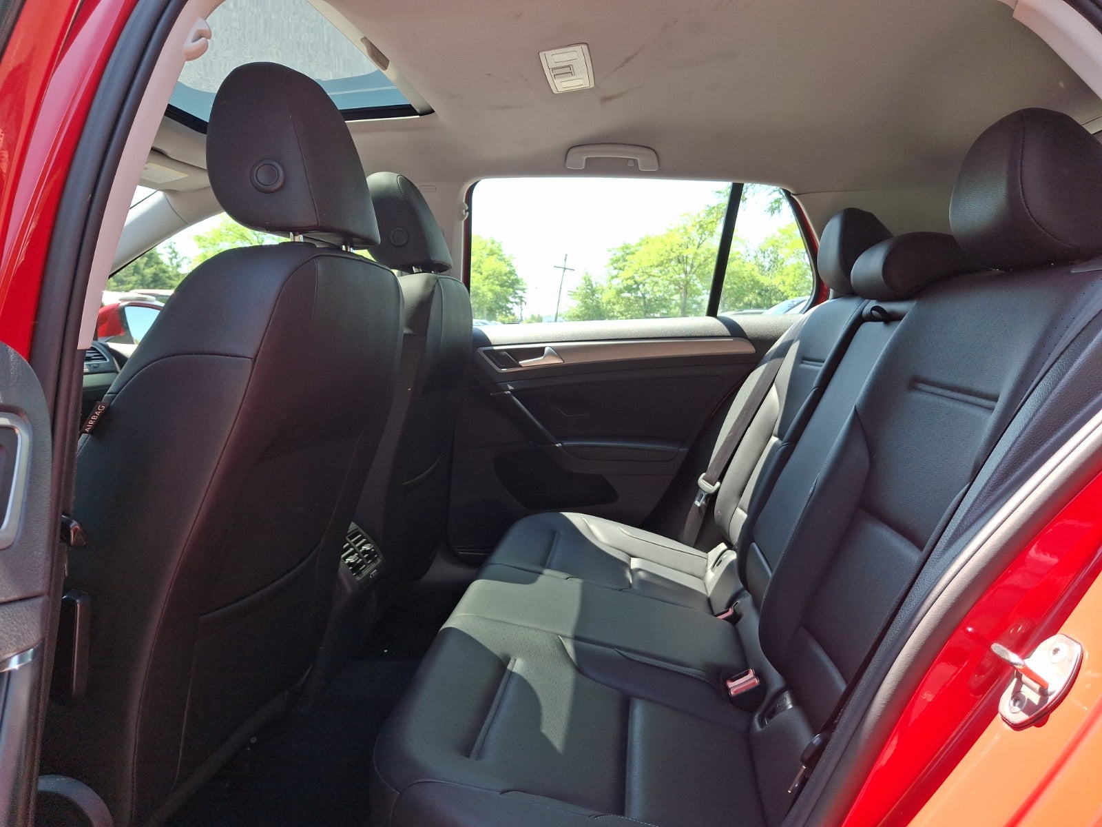 2017 Volkswagen Golf TSI SE 4-Door