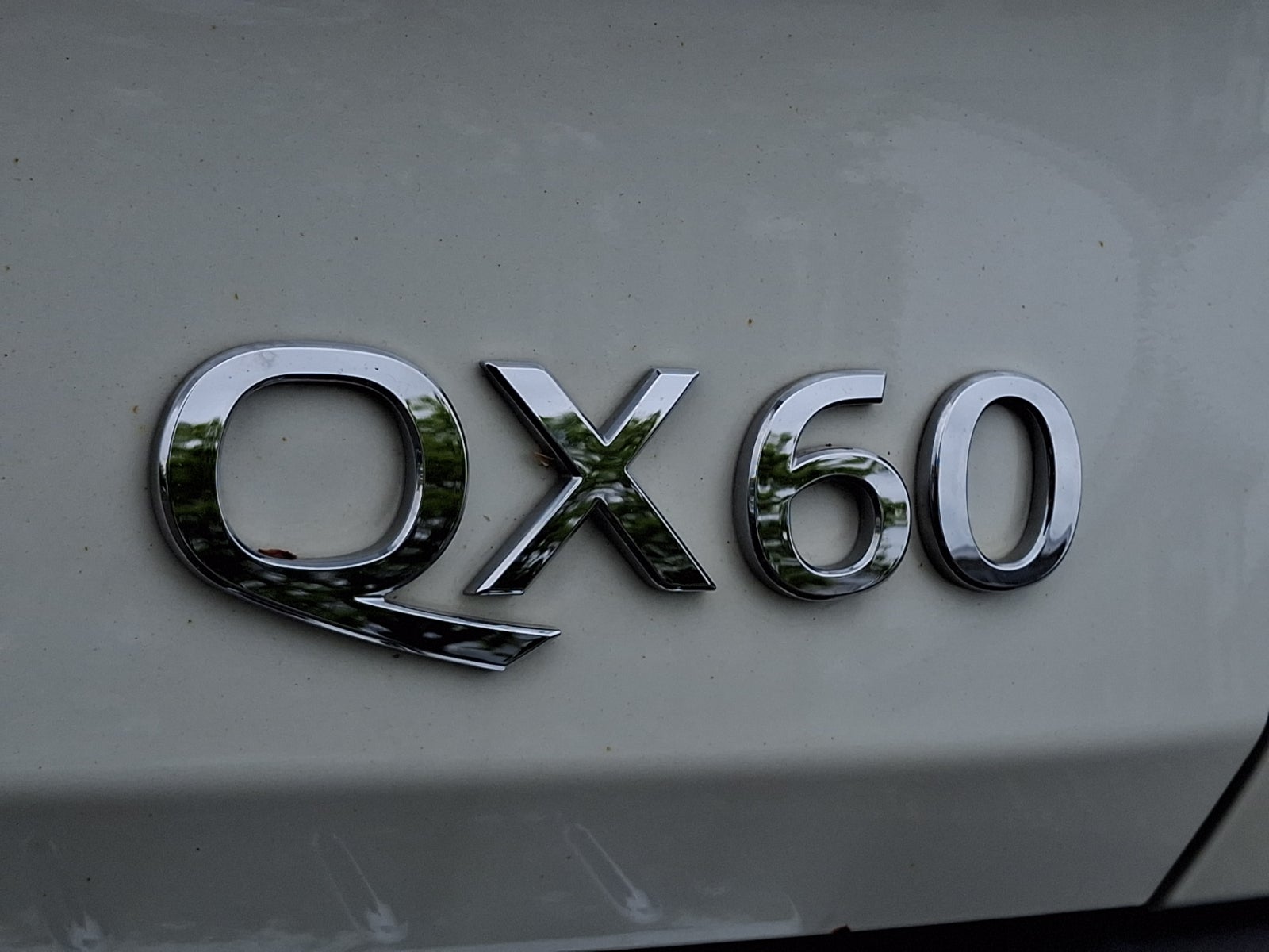 2023 INFINITI QX60 LUXE AWD