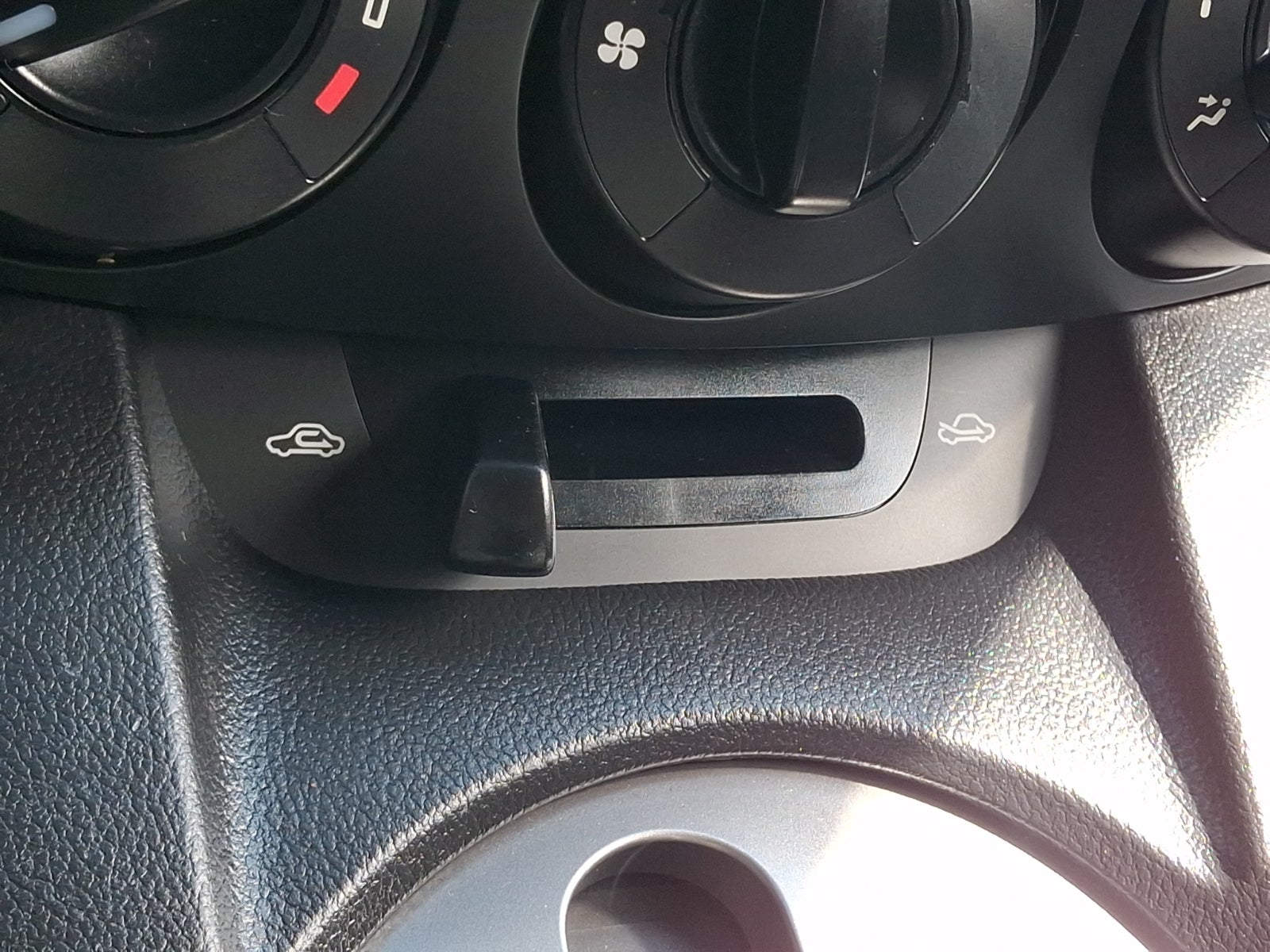 2014 Mazda Mazda2 Sport