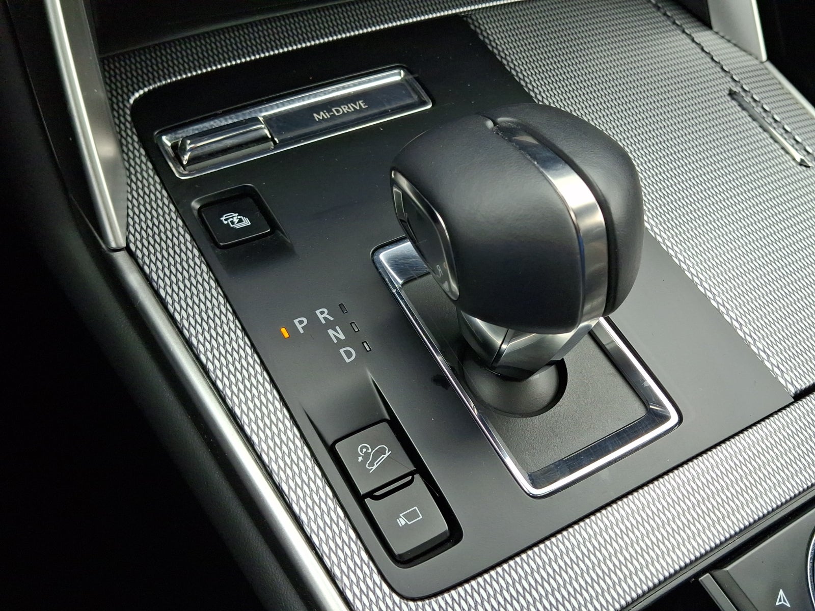 2025 Mazda Mazda CX-70 PHEV Premium Plus Package