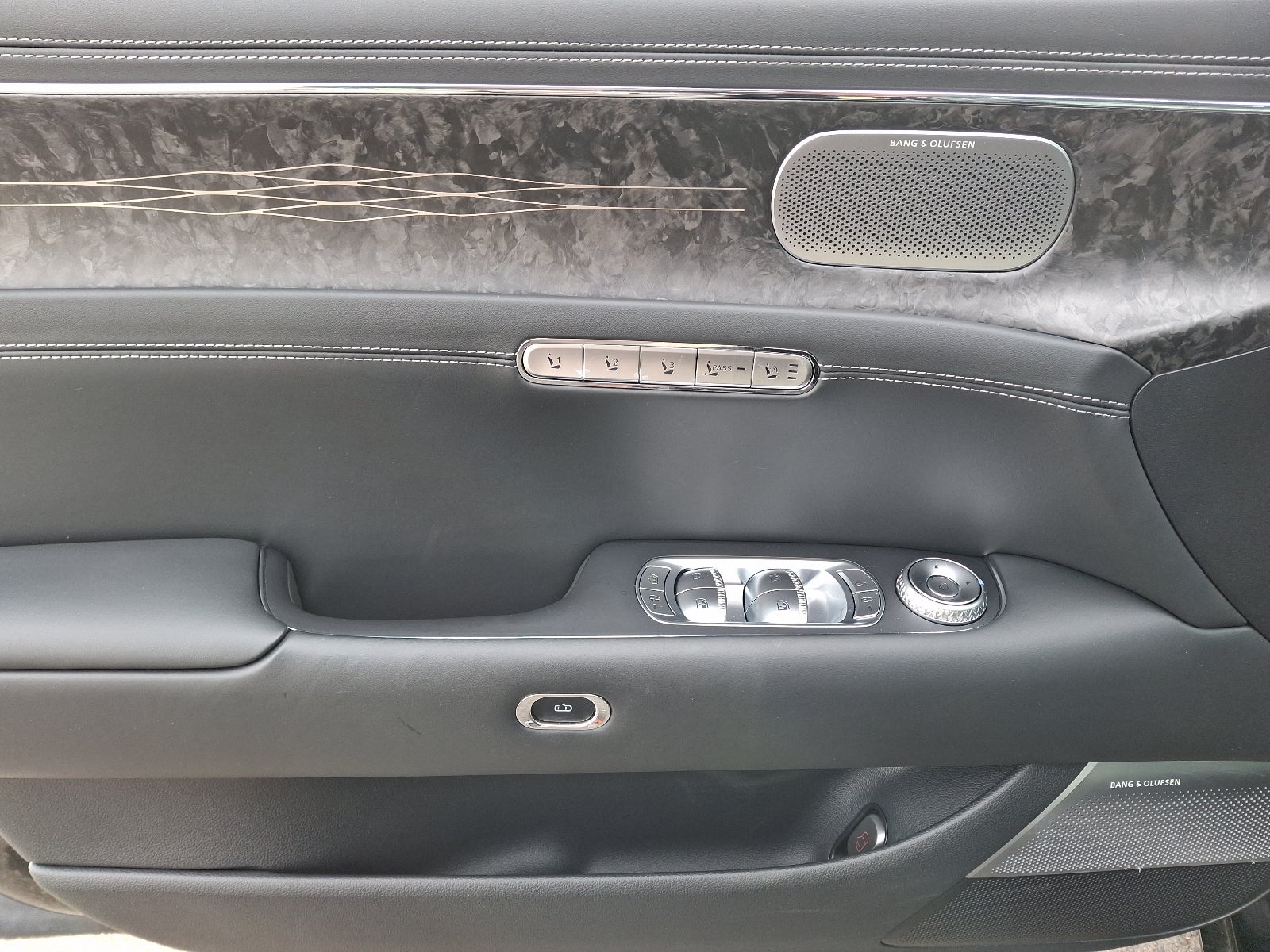 2023 Genesis G90 3.5T e-SC AWD