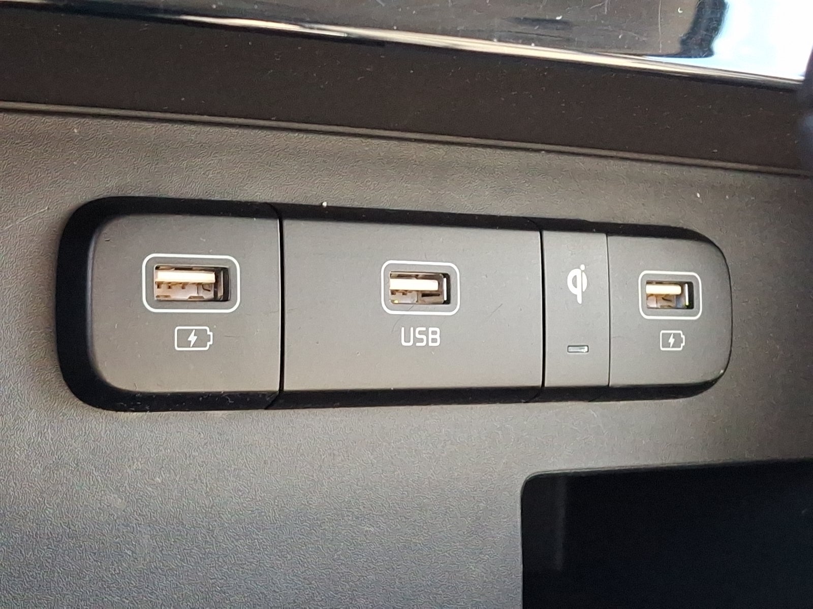 2024 Kia Carnival MPV SX Prestige