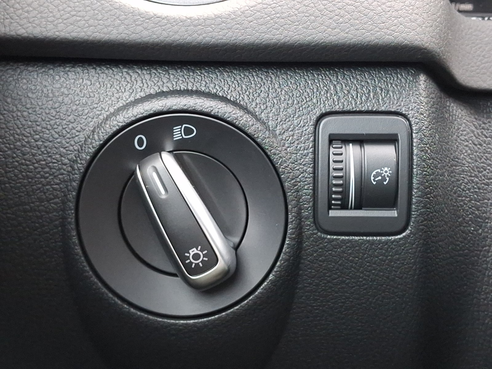 2018 Volkswagen Tiguan Limited 2.0T