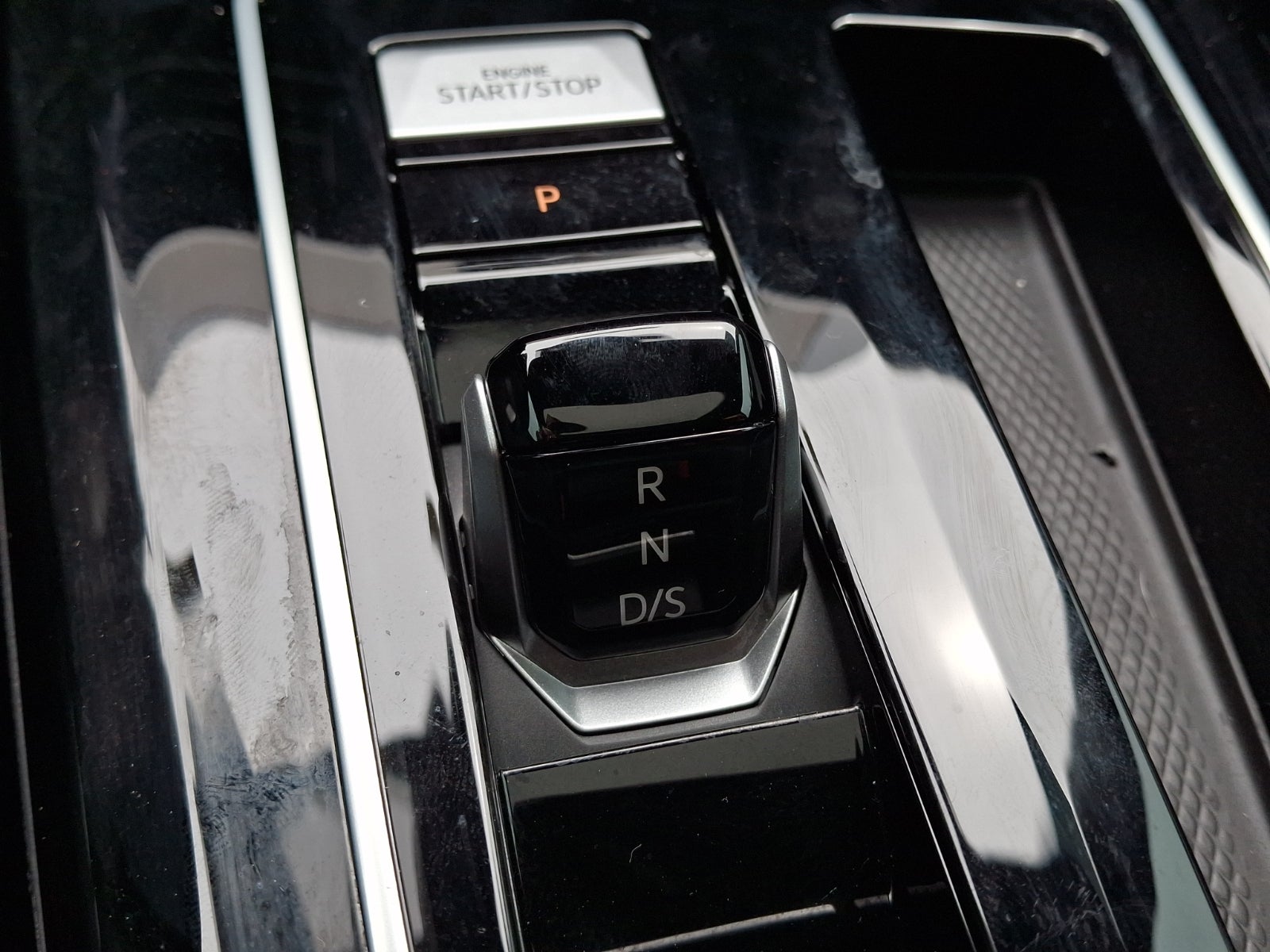 2024 Volkswagen Golf R 2.0T